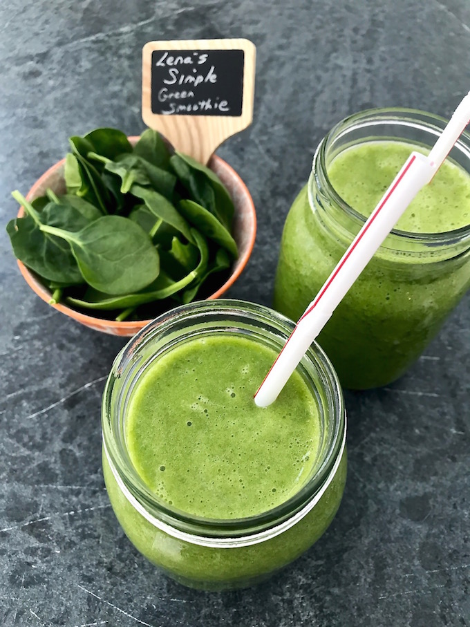 Lena's simple green smoothie